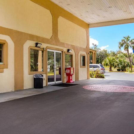 Americas Best Value Inn Дариен Екстериор снимка