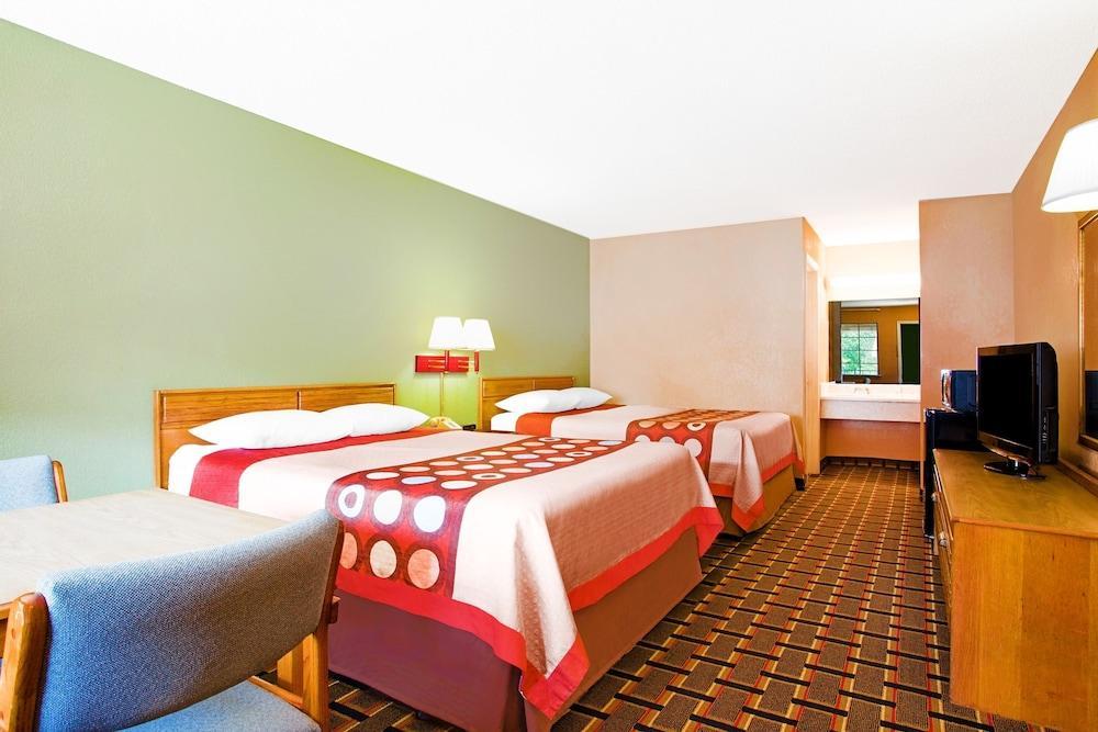 Americas Best Value Inn Дариен Екстериор снимка