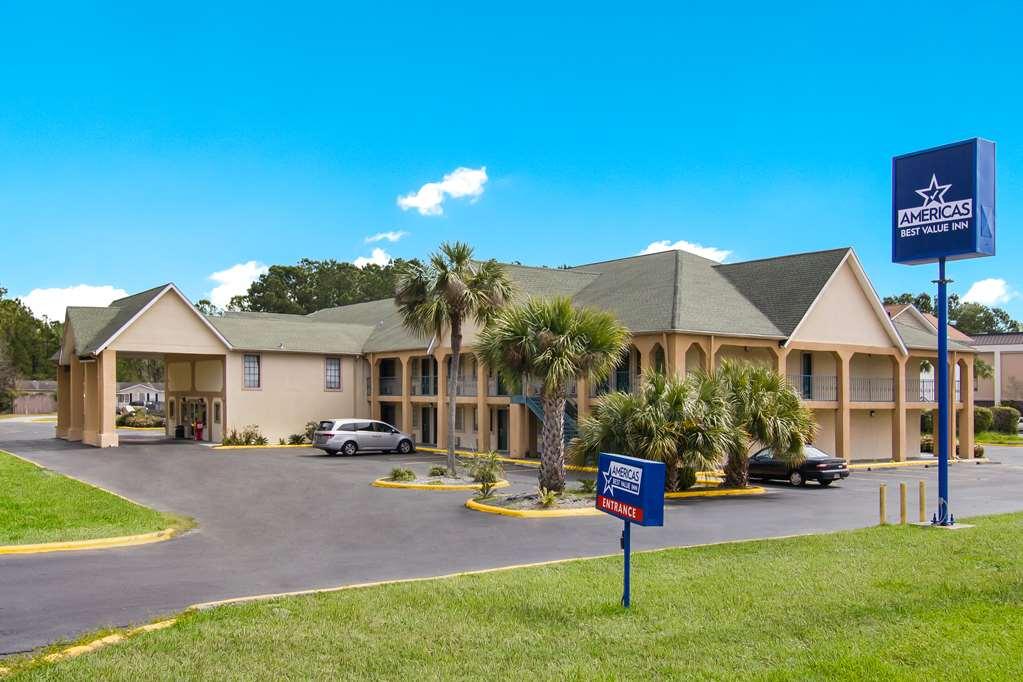 Americas Best Value Inn Дариен Екстериор снимка