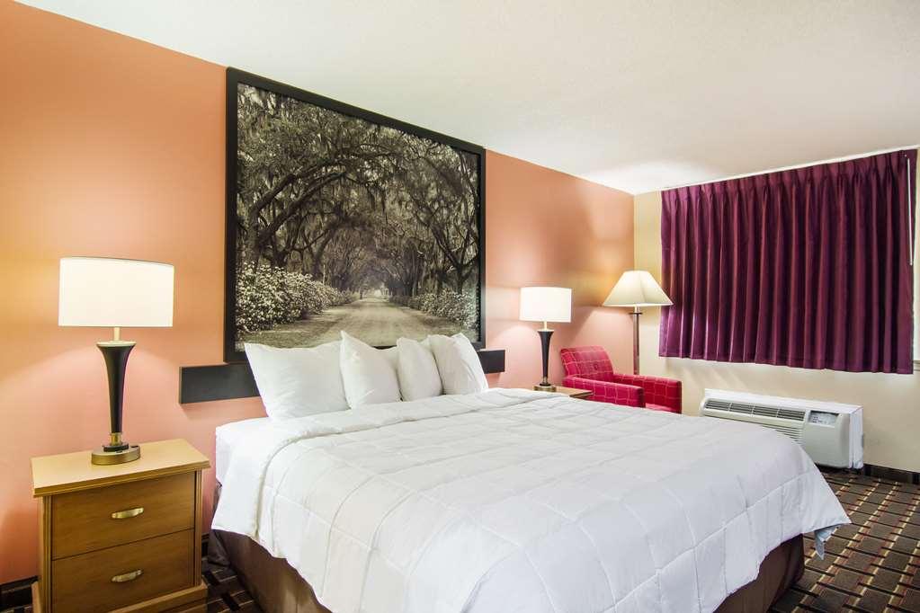 Americas Best Value Inn Дариен Стая снимка