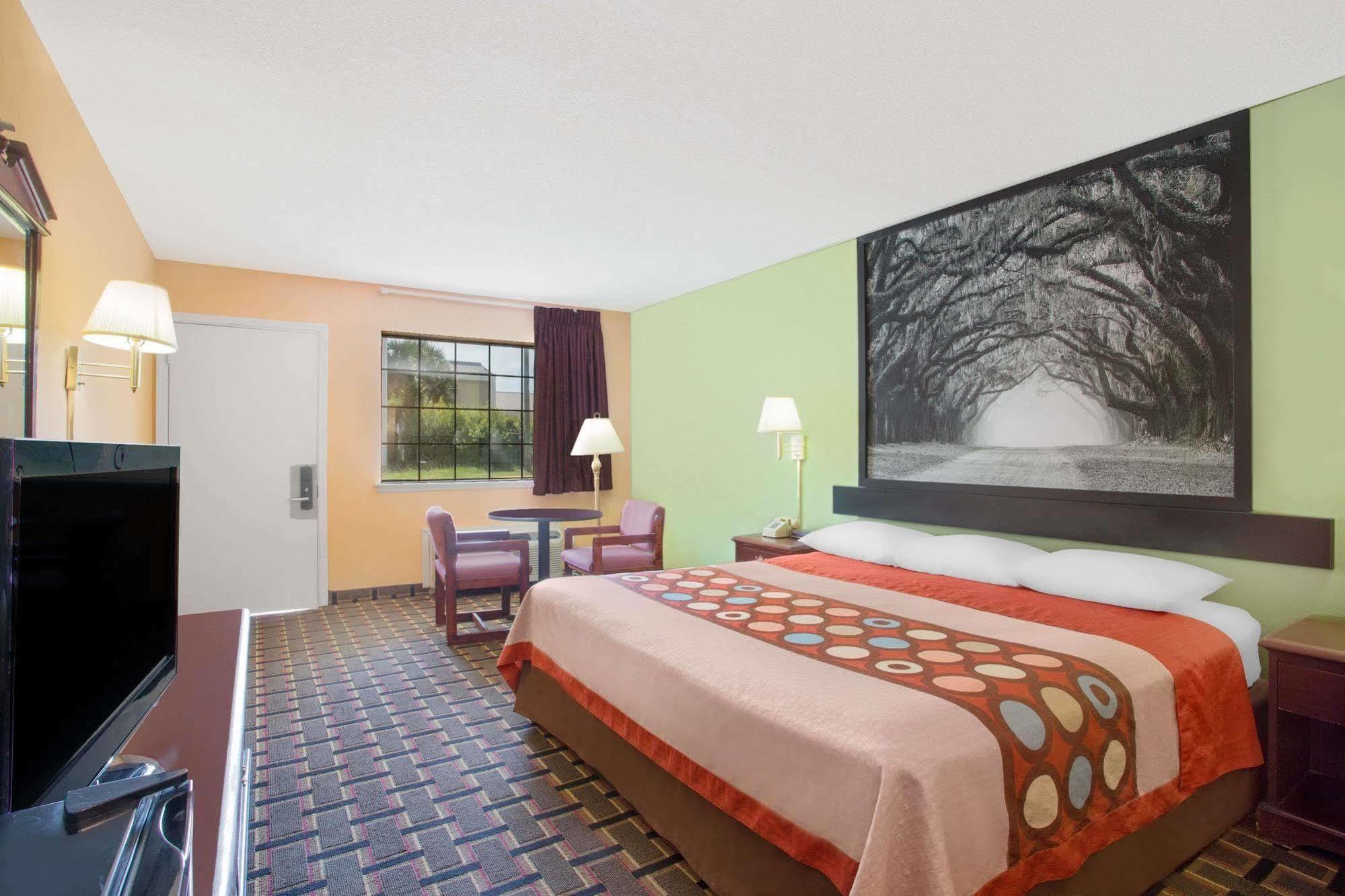 Americas Best Value Inn Дариен Екстериор снимка