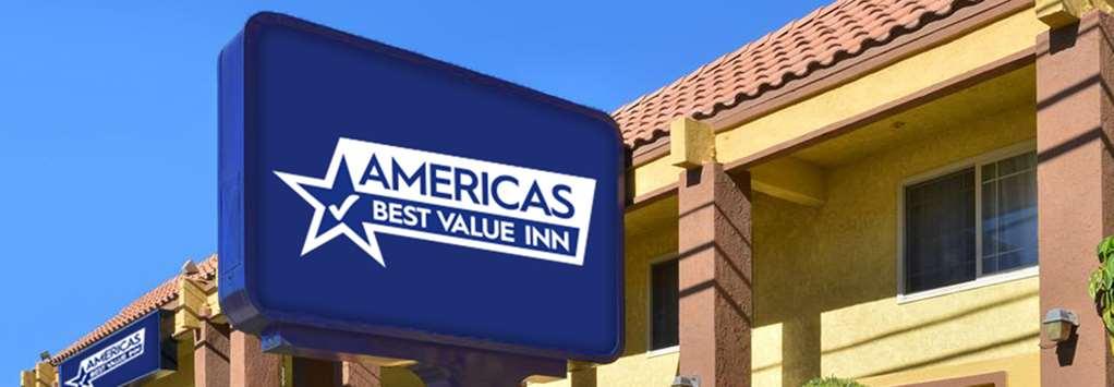 Americas Best Value Inn Дариен Екстериор снимка