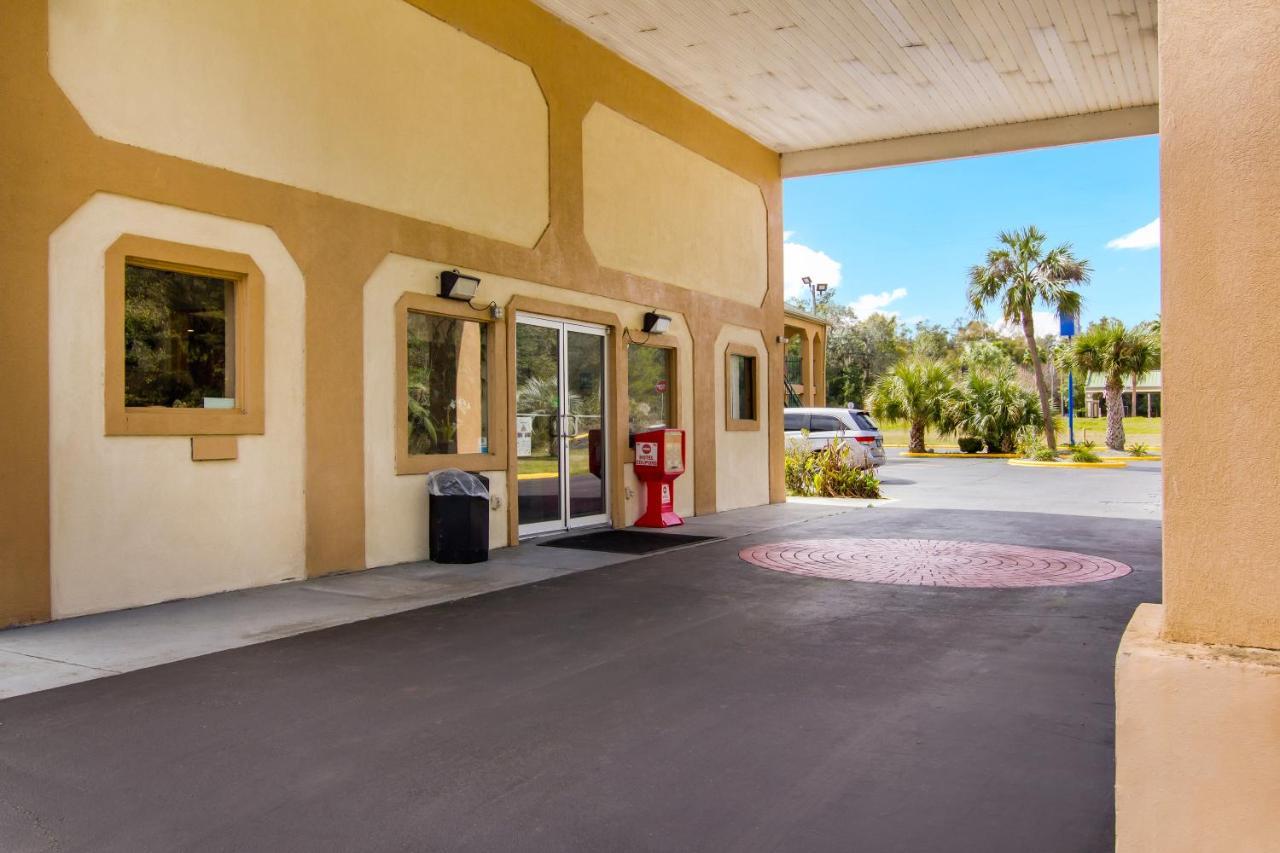 Americas Best Value Inn Дариен Екстериор снимка